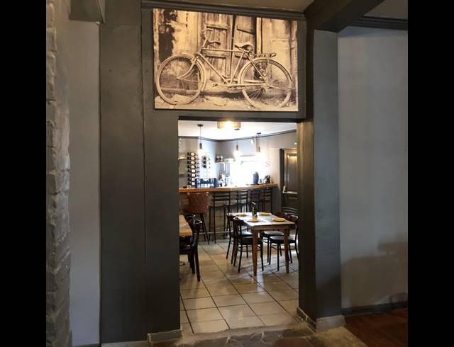 322M² RESTAURANT FOR SALE IN STRAND CENTRAL